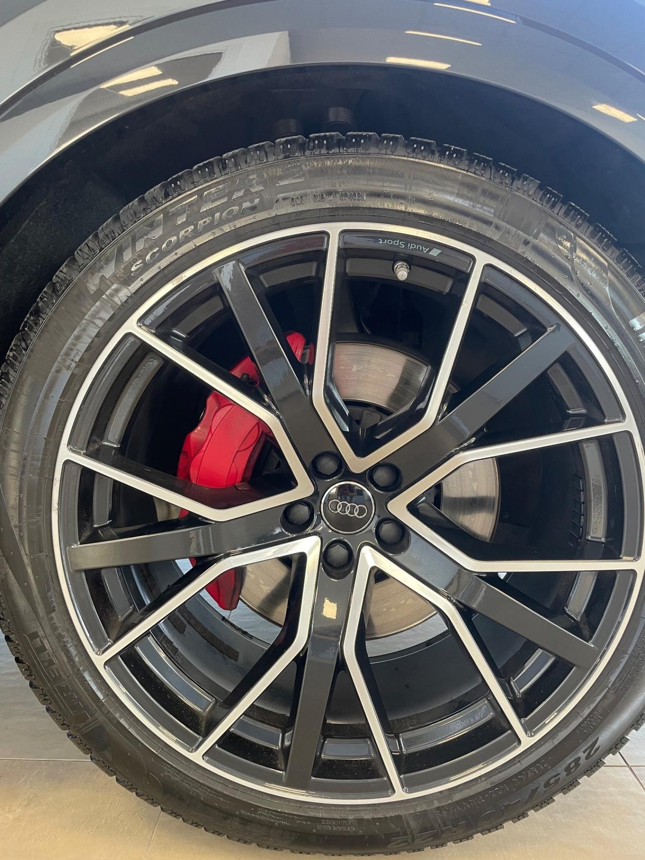 Audi Q8 55 TFSI quattro tiptronic Sport