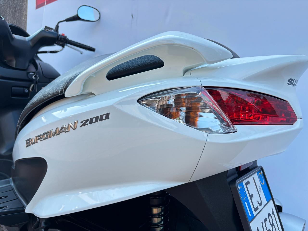 Suzuki Burgman UH 200