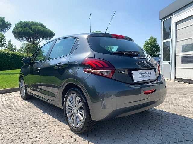 Peugeot 208 PureTech 82 5 porte Allure