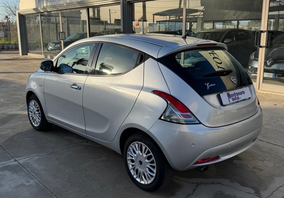 Lancia Ypsilon 1.2 69 CV 5 porte Gold