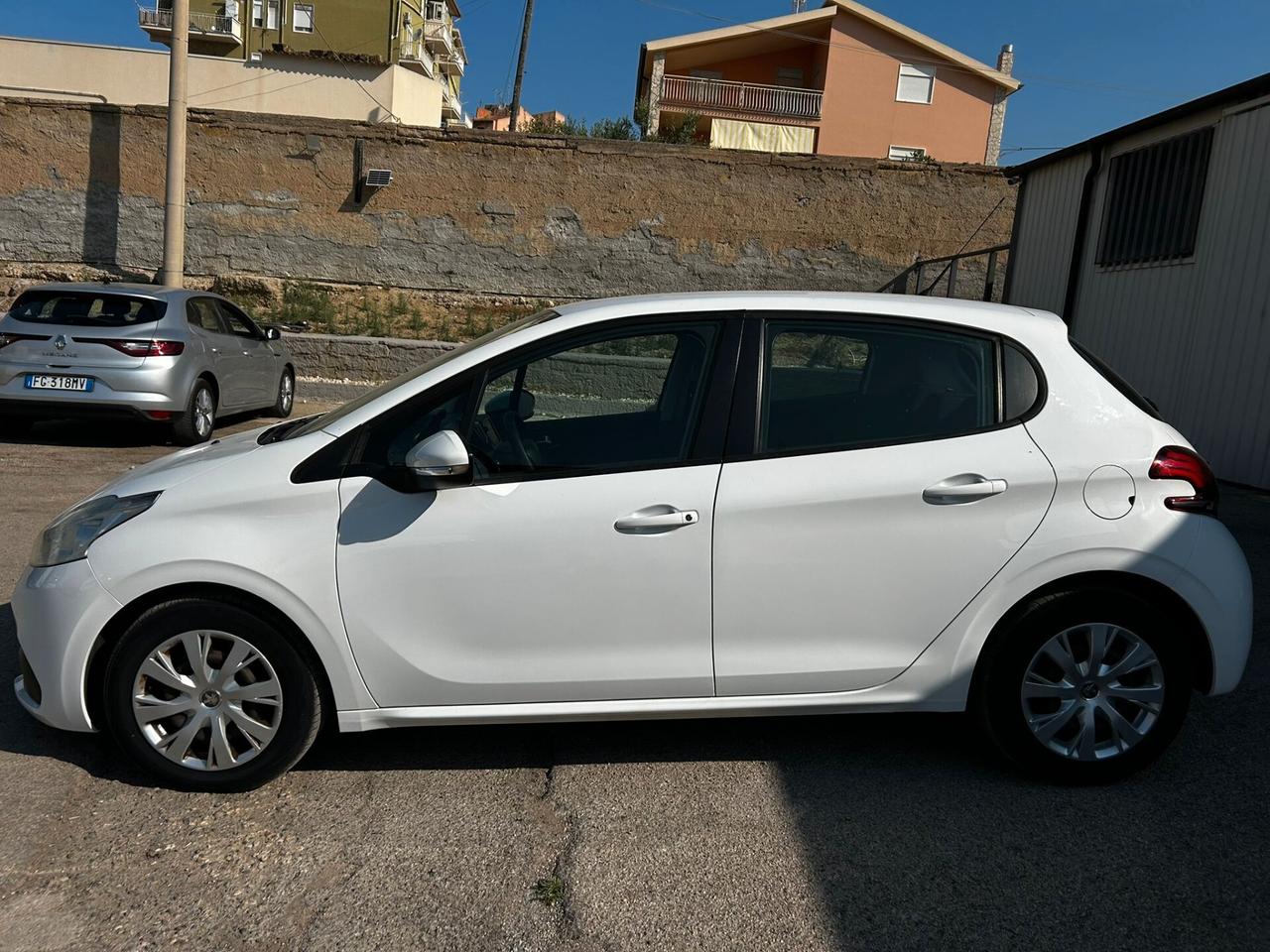 Peugeot 208 BlueHDi 75 5 porte Allure