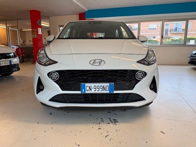 HIUNDAY I10 1.0 BENZINA TECH FULL OPTIONALS ADATTA A NEO PATENTATI