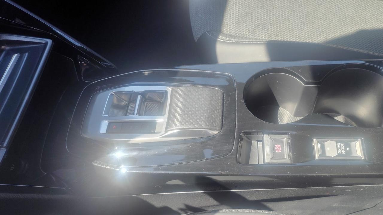 Peugeot 2008 PureTech 130 S&S EAT8 Allure