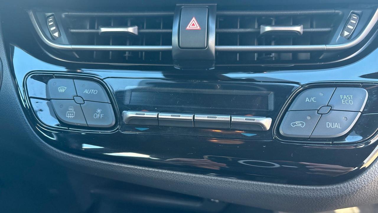 Toyota C-HR 1.8 Hybrid E-CVT Business