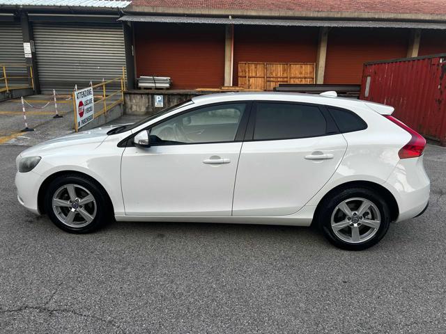 VOLVO V40 D2 1.6 Momentum senza nessun lavoro da fare
