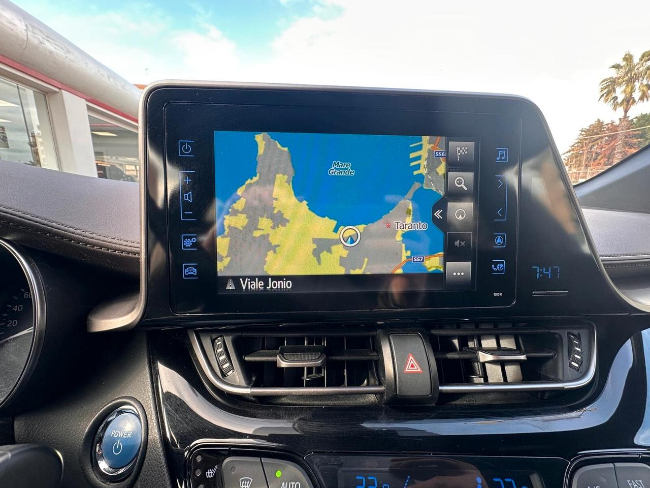 Toyota C-HR 1.8 Hybrid E-CVT Lounge