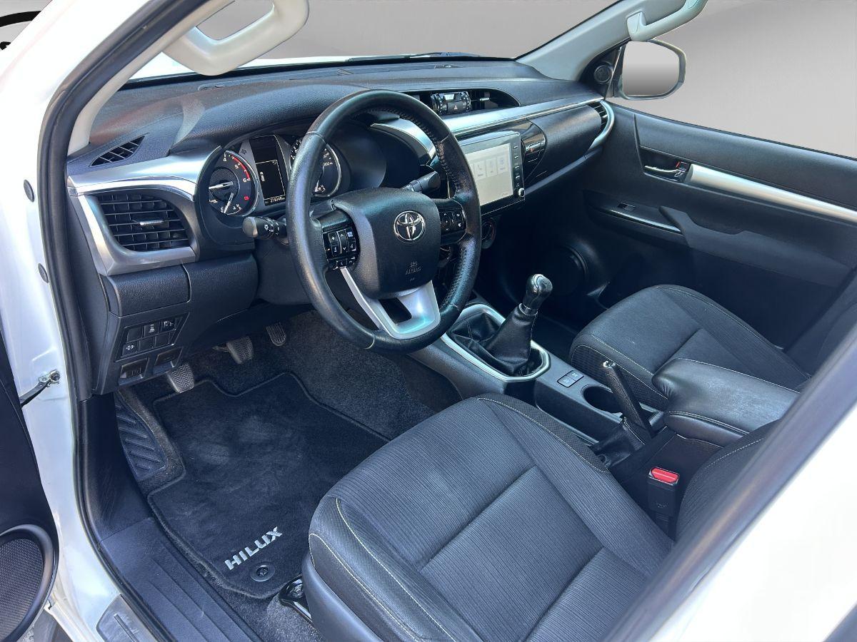 TOYOTA - Hilux 2.4 d-4d 4x4 EXECUTIVE TELECAMERA