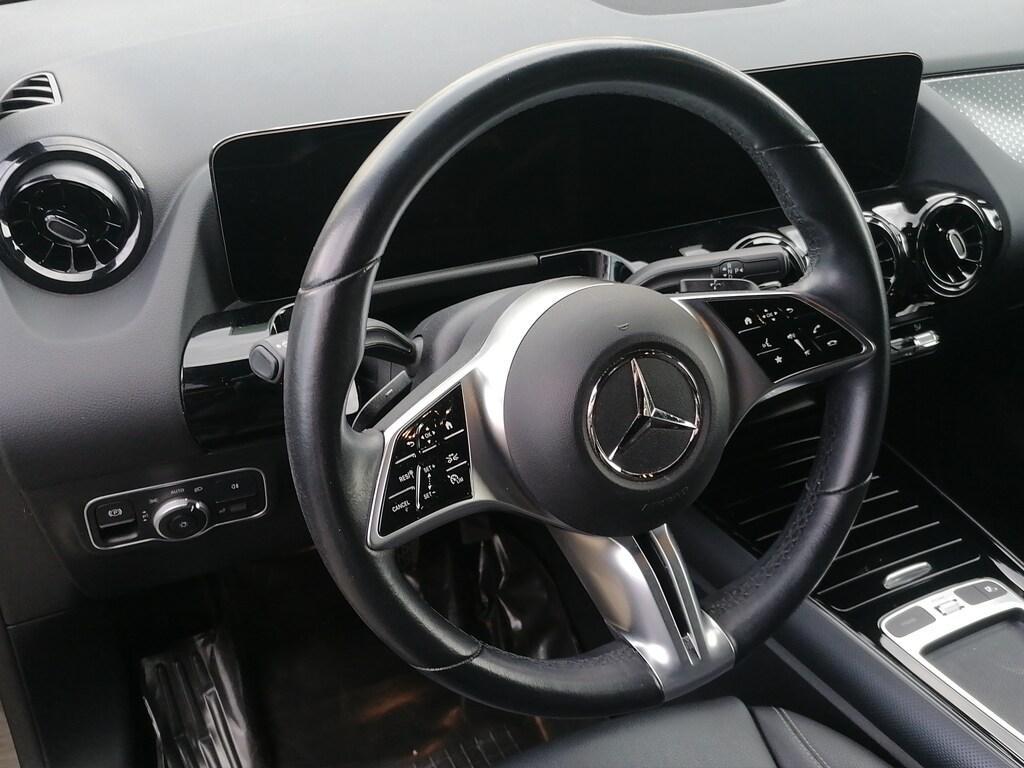 Mercedes GLA 180 180 Progressive Advanced Plus 7G-DCT