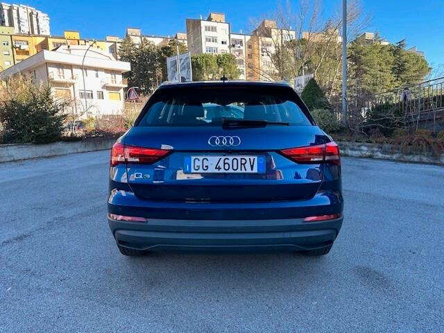 Audi Q3 35 TDI S tronic Business