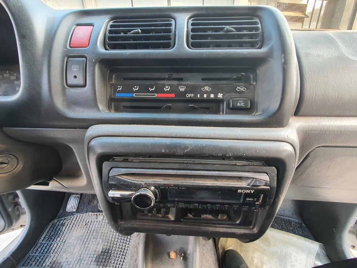 Suzuki Jimny 1.3 16V 4x4 JLX GPL