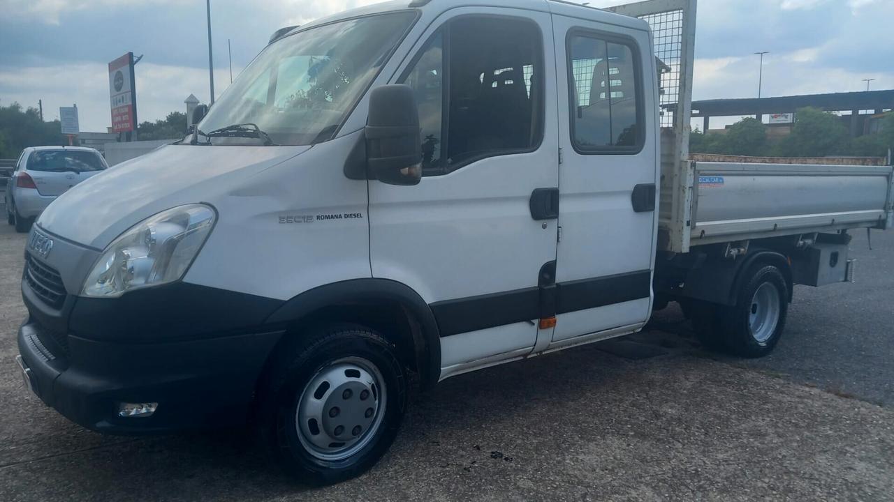 Iveco Daily 35C15D 2.3 HPT doppia cabina 7 posti trilaterale