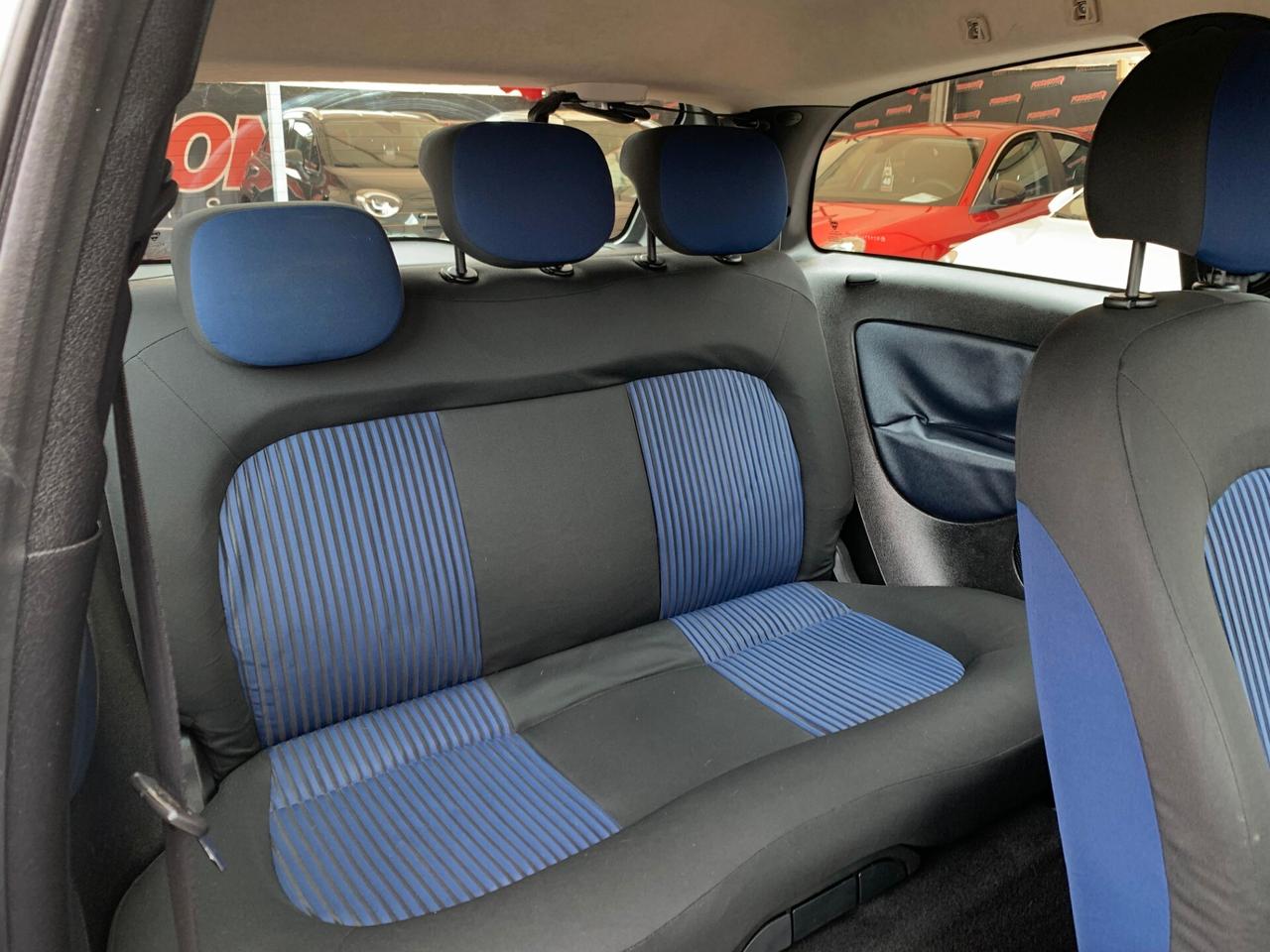 Lancia Ypsilon 1.3 MJT 75 CV Argento