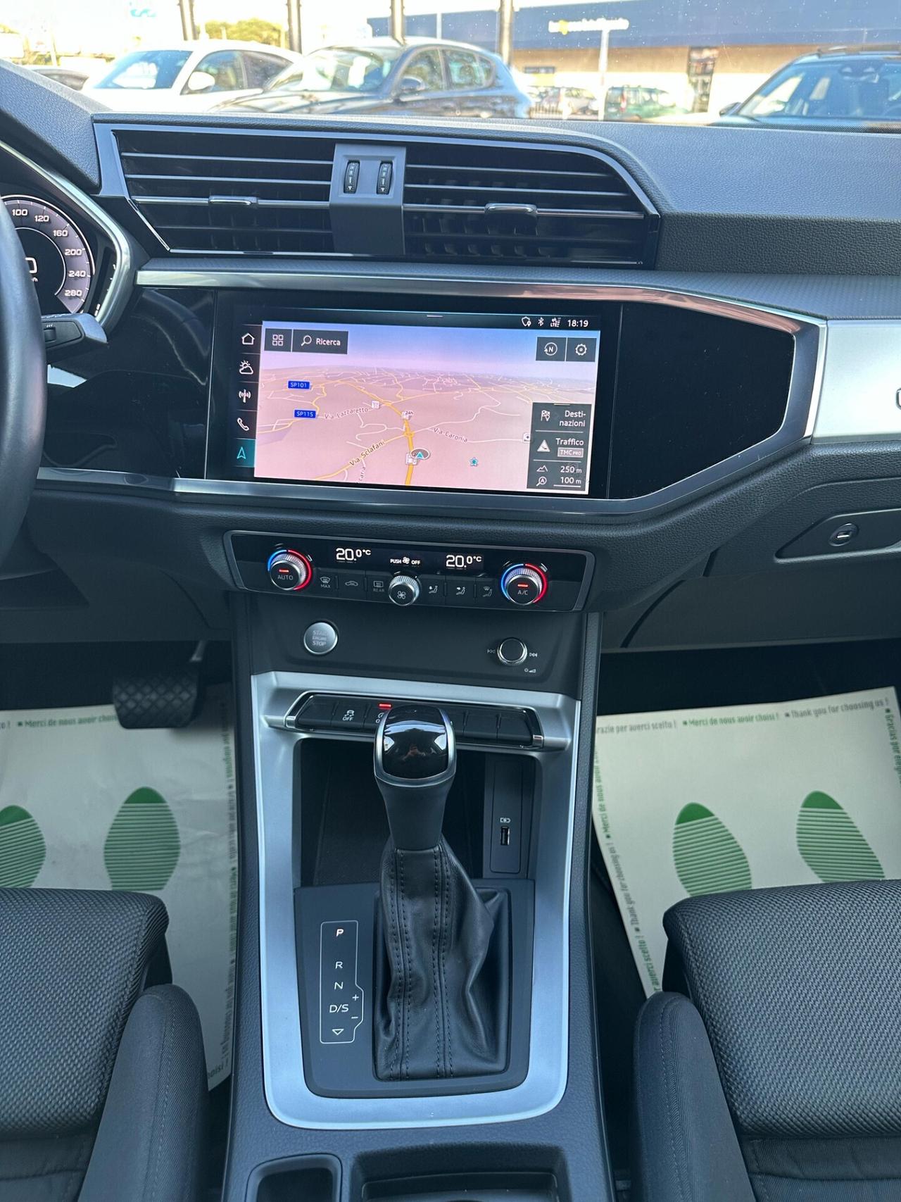Audi Q3 2.0 TDI 150 CV S-LINE