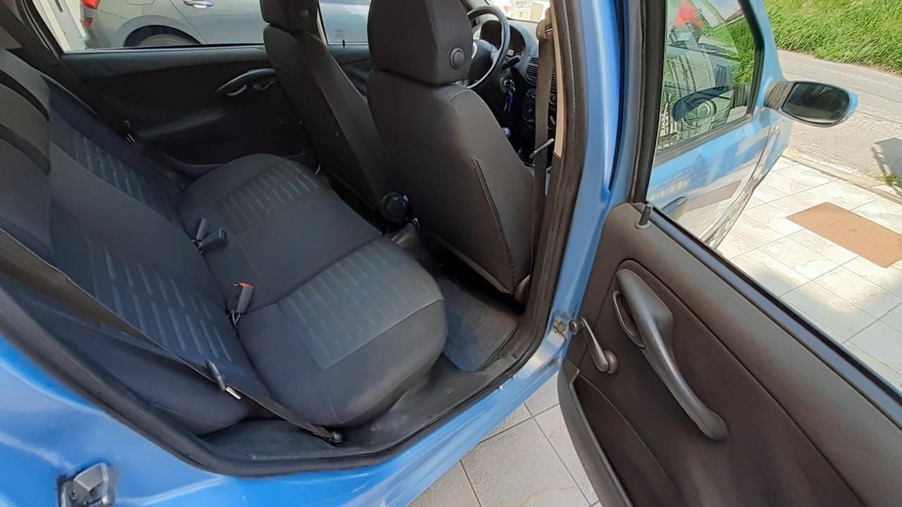 Fiat Punto 1.2 benzina 5 porte CLIMA Neopatentati