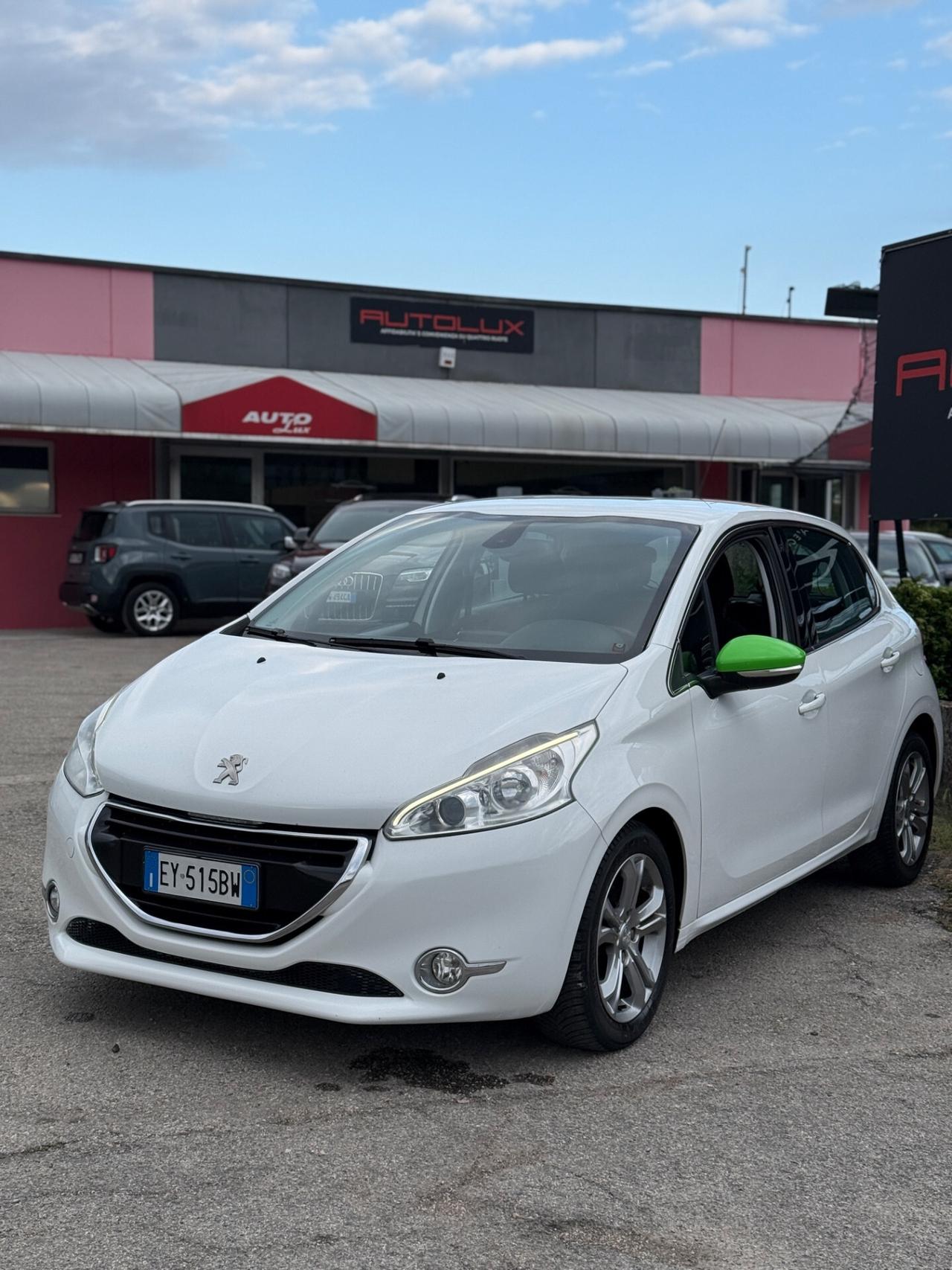 Peugeot 208 1.6 e-HDi 92 OK NEOPATENTATI5 porte Allure