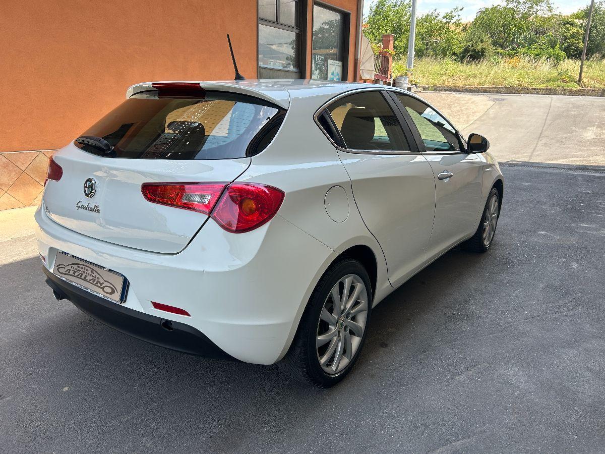 ALFA ROMEO - Giulietta - 1.6 JTDm-2 105 CV Distinctive