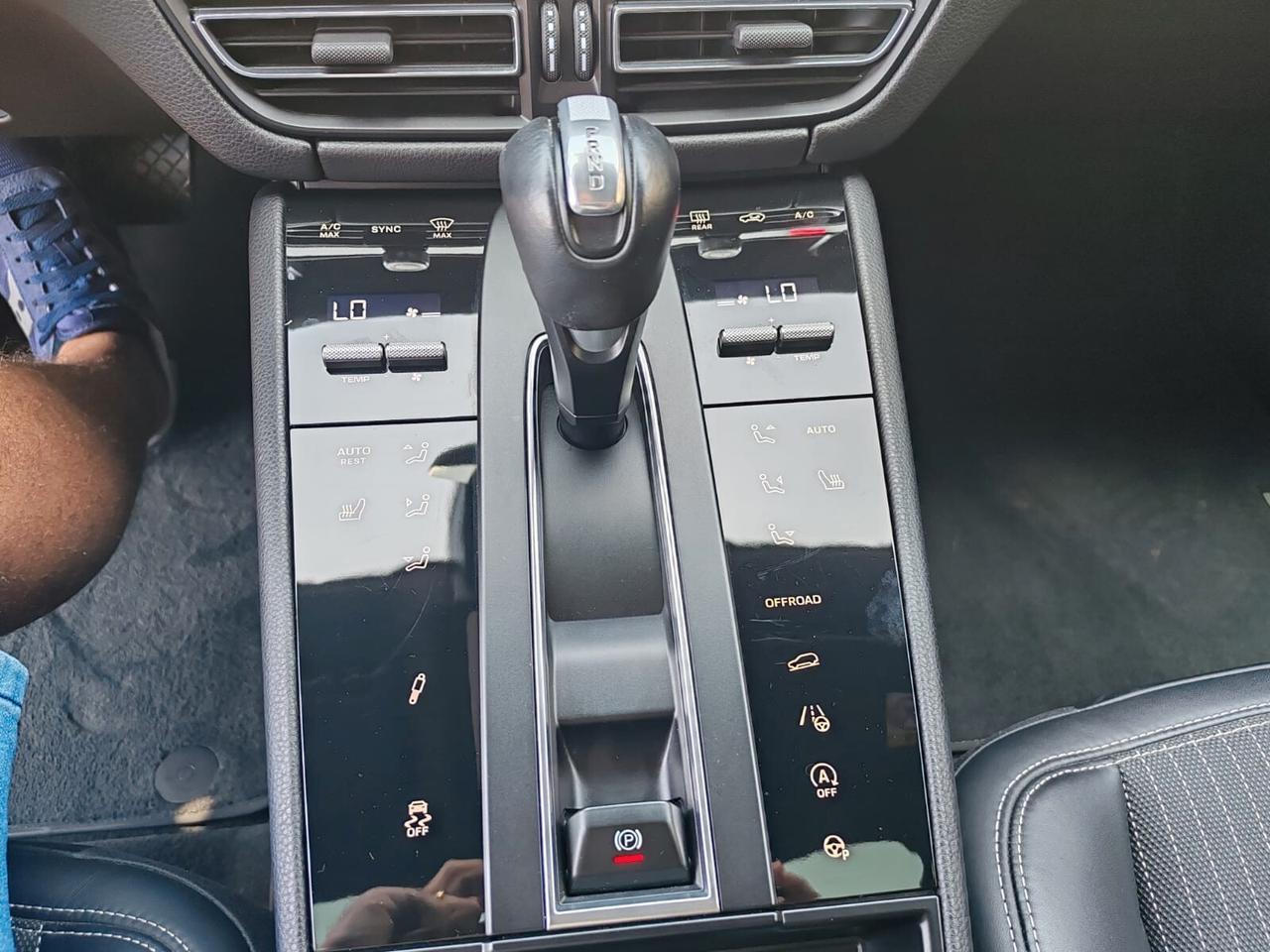 Porsche Macan-T 2.0 Turbo 265cv tetto panoramico apribile