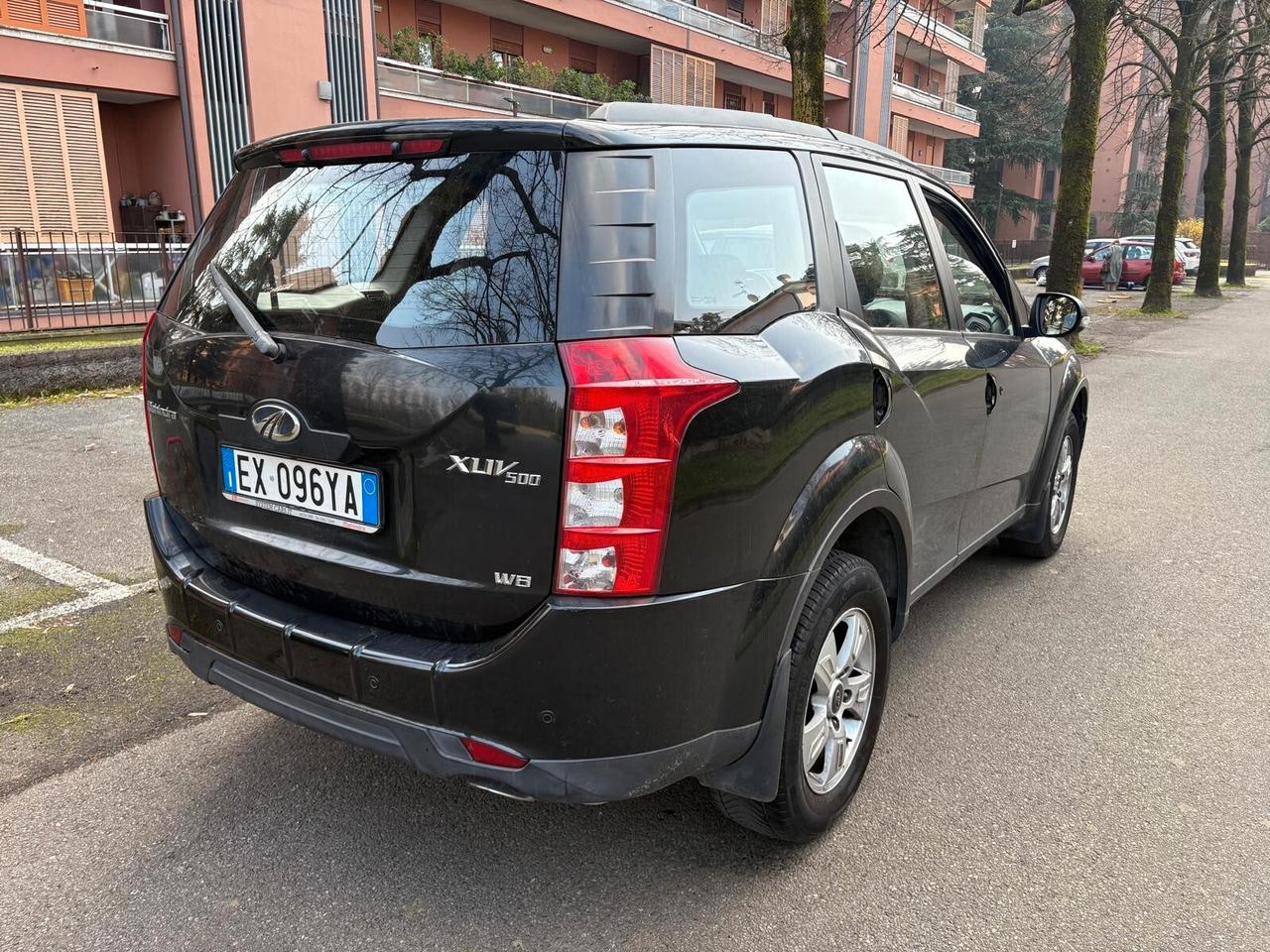 Mahindra XUV500 2.2 16V AWD W6