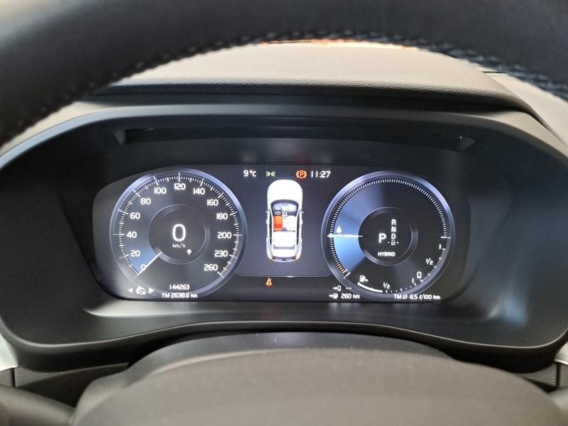 VOLVO XC40 T4 RECHARGE PLUG-IN AUTO CORE SUV