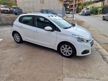 Peugeot 208 BlueHDi 75 5 porte Allure