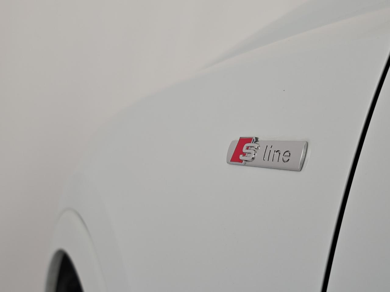 Audi Q3 35 2.0 tdi s line edition s-tronic