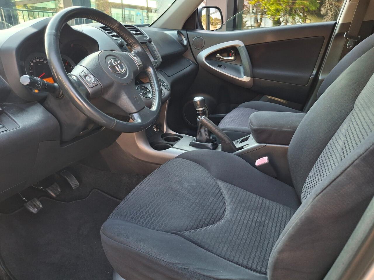 Toyota RAV4-2.2 D-4D 136 CV. Sol*GANCIO TRAINO*