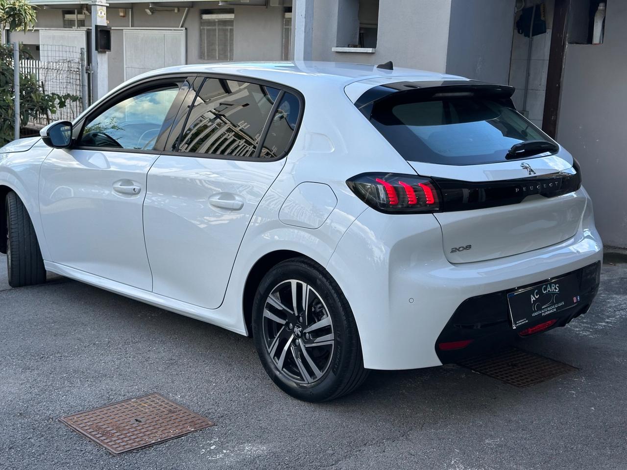 Peugeot 208 PureTech 100 Stop&Start 5 porte Allure