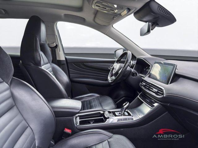 MG EHS MG Plug-in Hybrid Exclusive