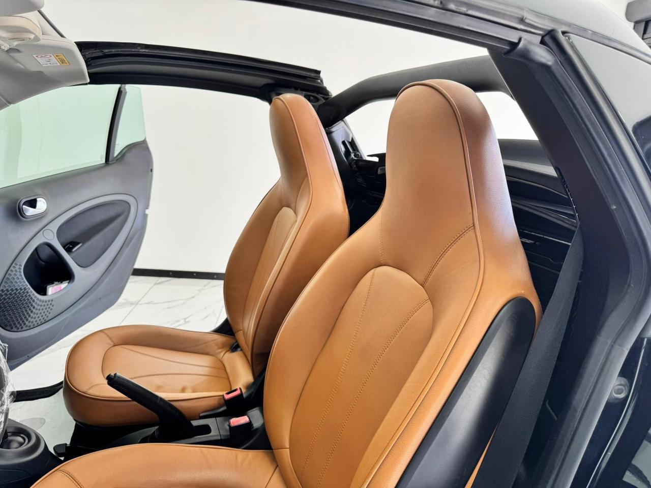 Smart ForTwo 70 1.0 twinamic cabrio-PELLE -CERCHI BRABUS