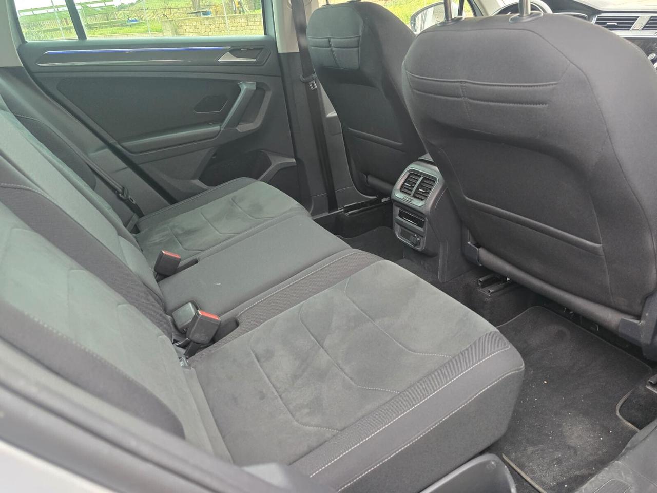 Volkswagen Tiguan 2.0 TDI 150 CV SCR DSG R-Line