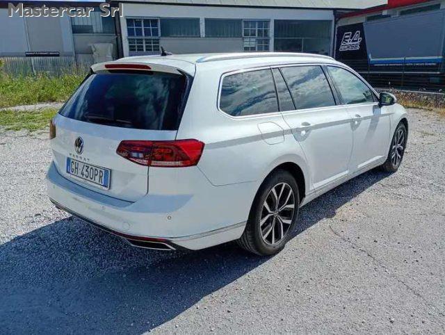 VOLKSWAGEN Passat Variant Passat Variant 2.0 tdi Executive 200cv dsg - GH430