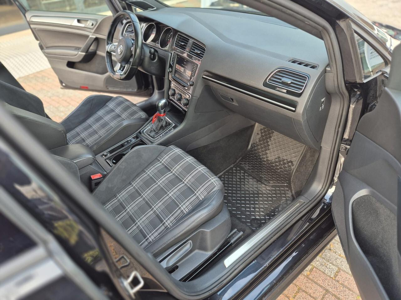 VW Golf GTD 2.0 TDI BMT DSG 5p. E6B--185CV!!!