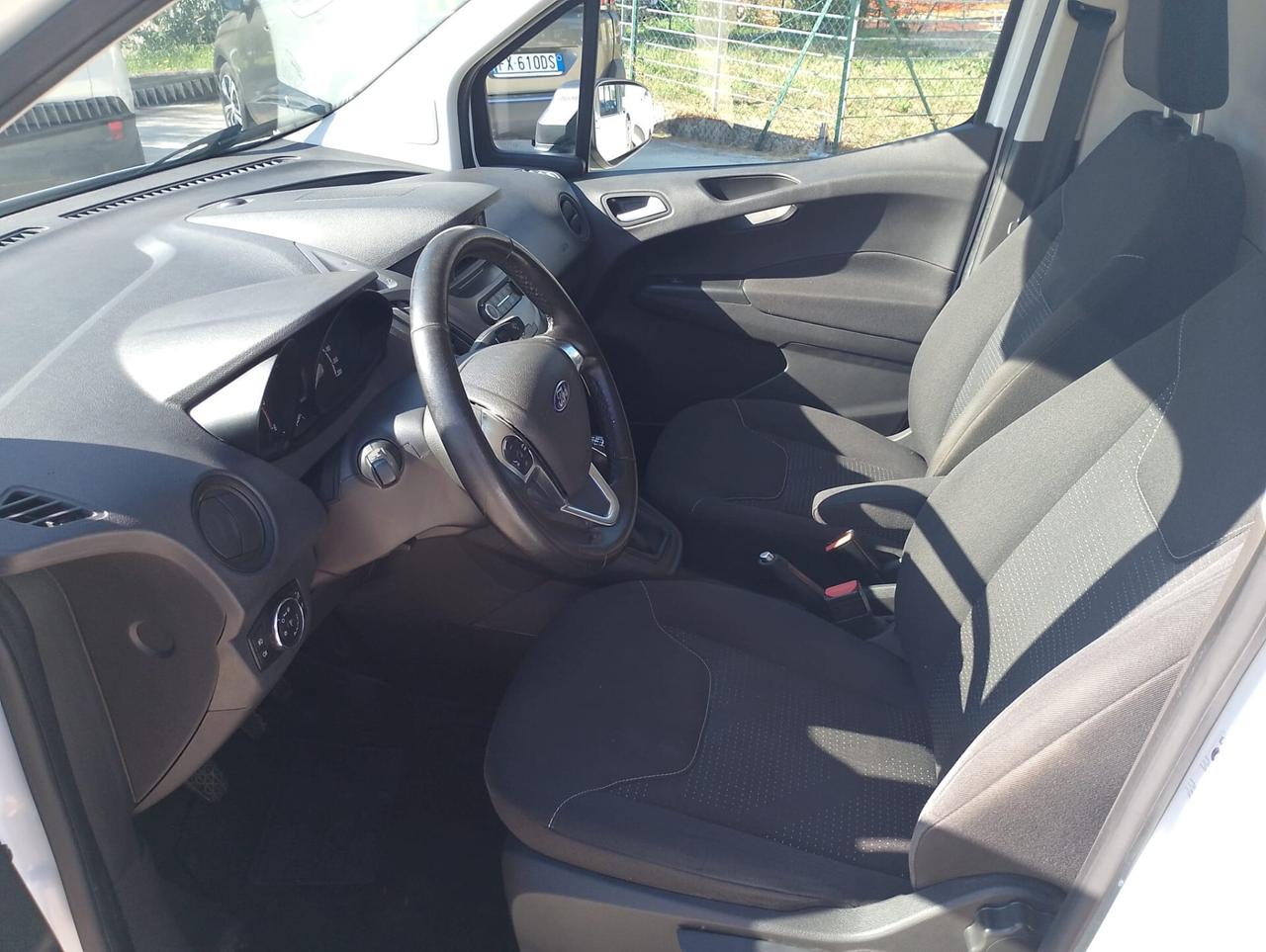 Ford Transit Courier 1.5 TDCi 75CV Van Trend