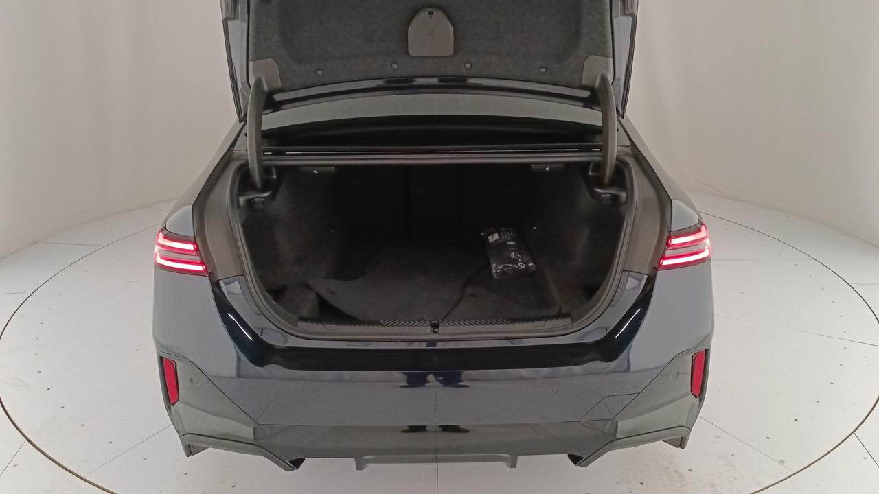 BMW Serie 5 G60 Berlina - 520d 48V xdrive MSport Pro auto