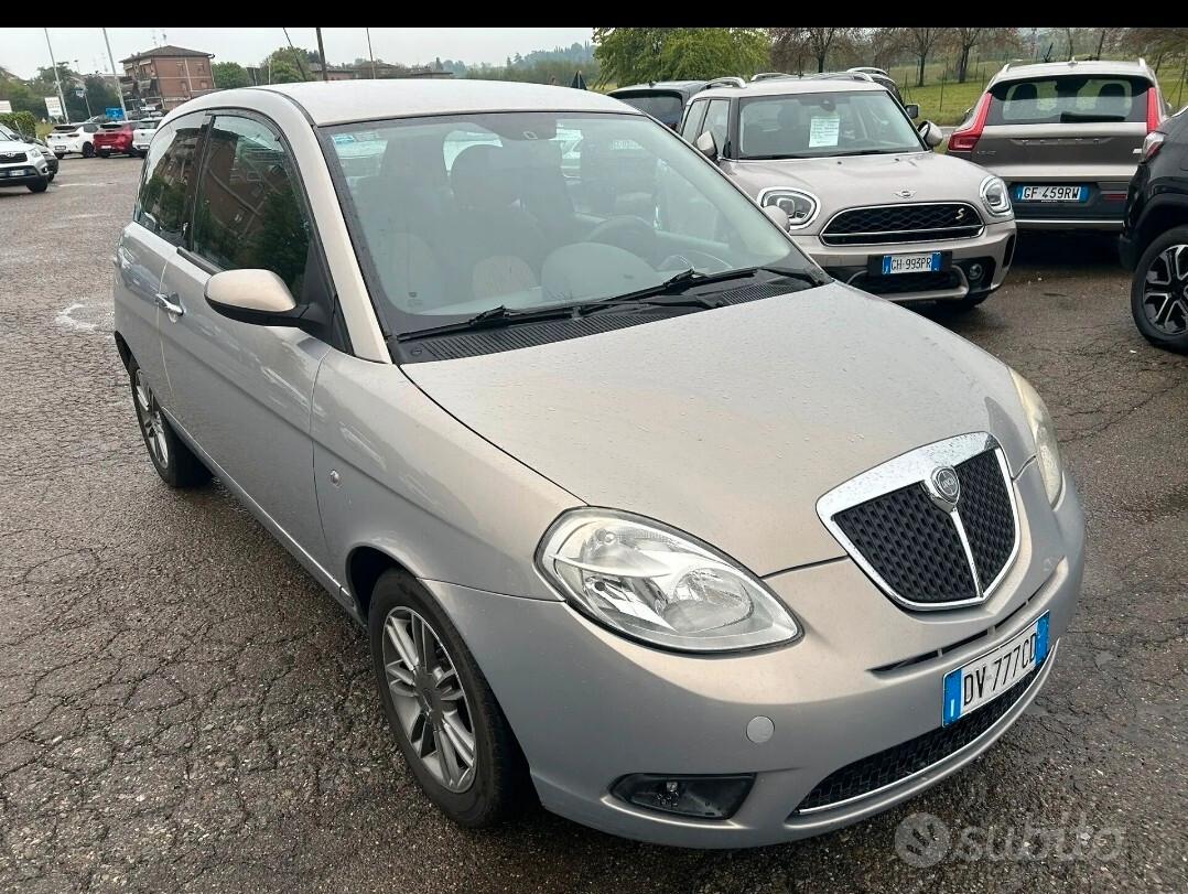 Lancia Ypsilon 1.2 Oro GPL
