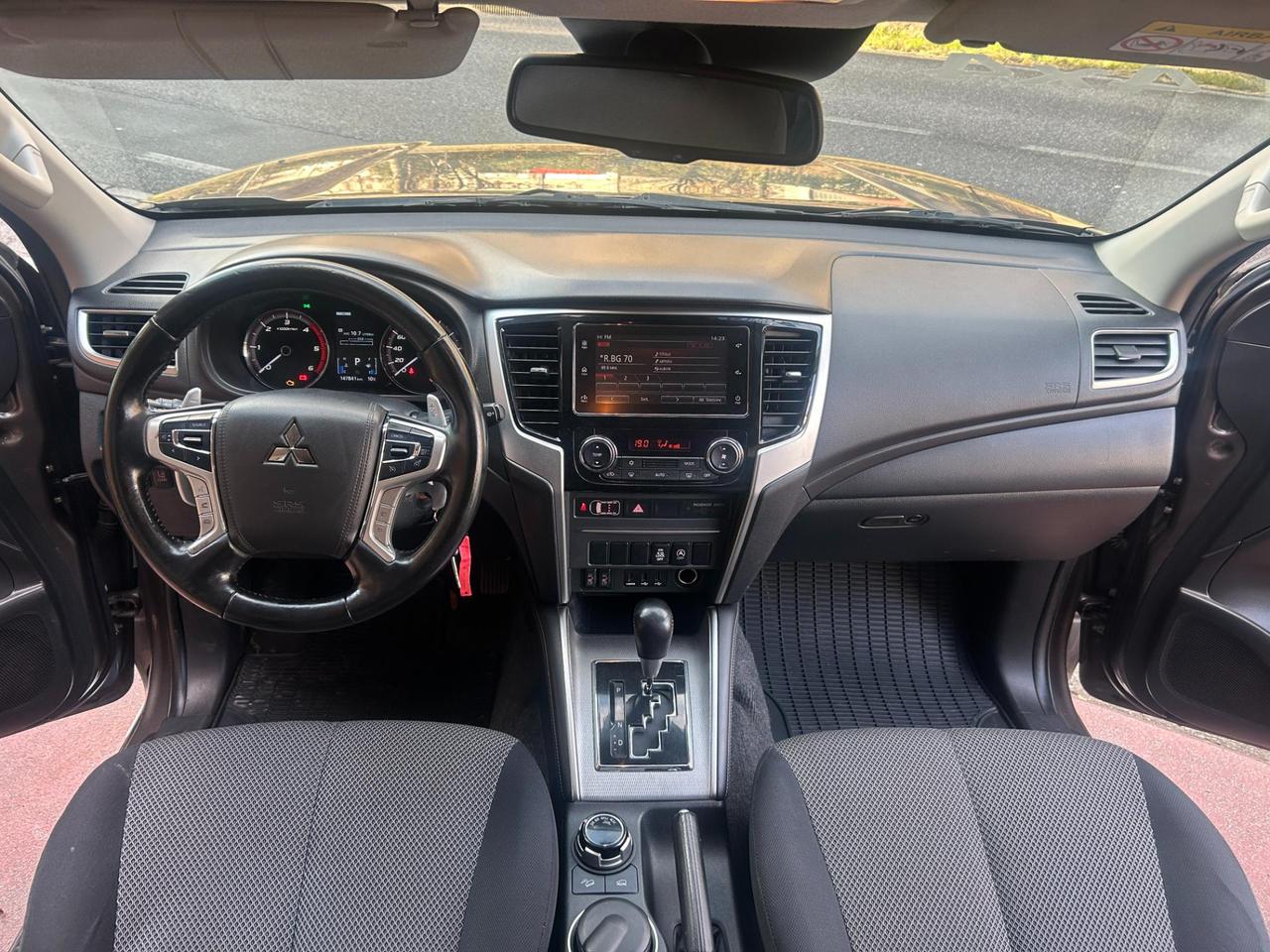 Mitsubishi L200 Double Cab L200 d.cab 2.3d Intense 4wd 150cv