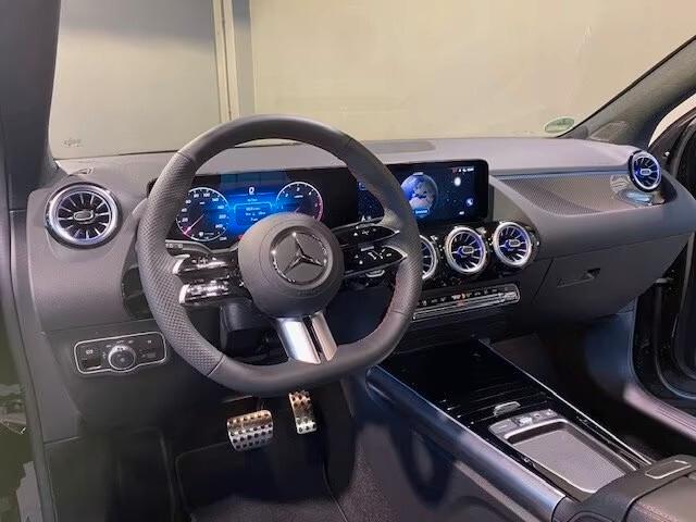 Mercedes-Benz GLA*200d*AMG-LINE*PREMIUM*PLUS*AMG-NIGHT*19"*TETTO*SOUND*AMBIENT-LIGHT*