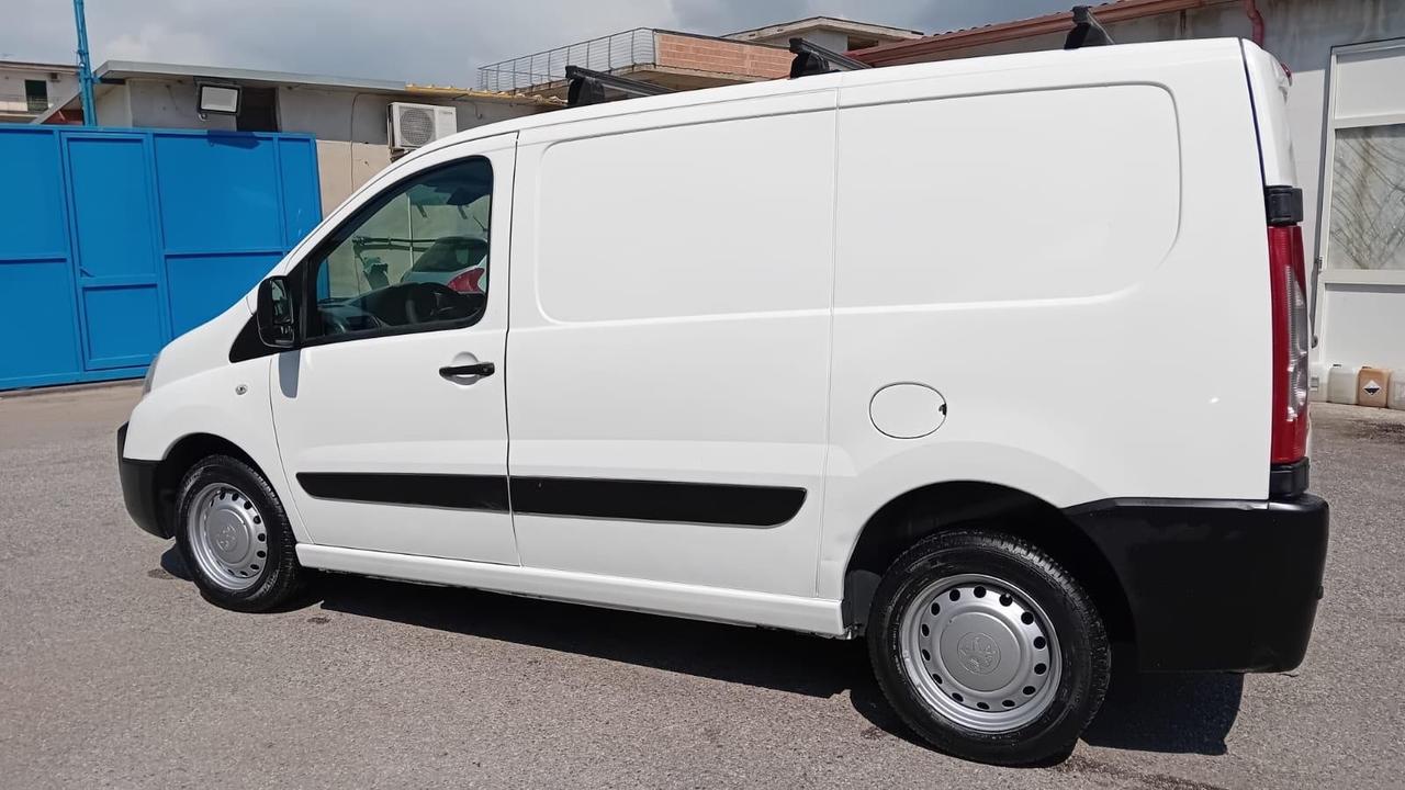 Peugeot expert cargo 3 post-2.0 hdi -12/2010