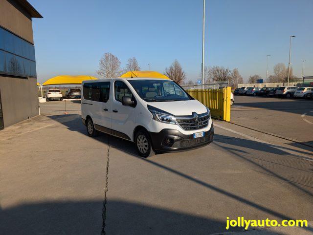 RENAULT Trafic T29 2.0 dCi 120CV 9 POSTI