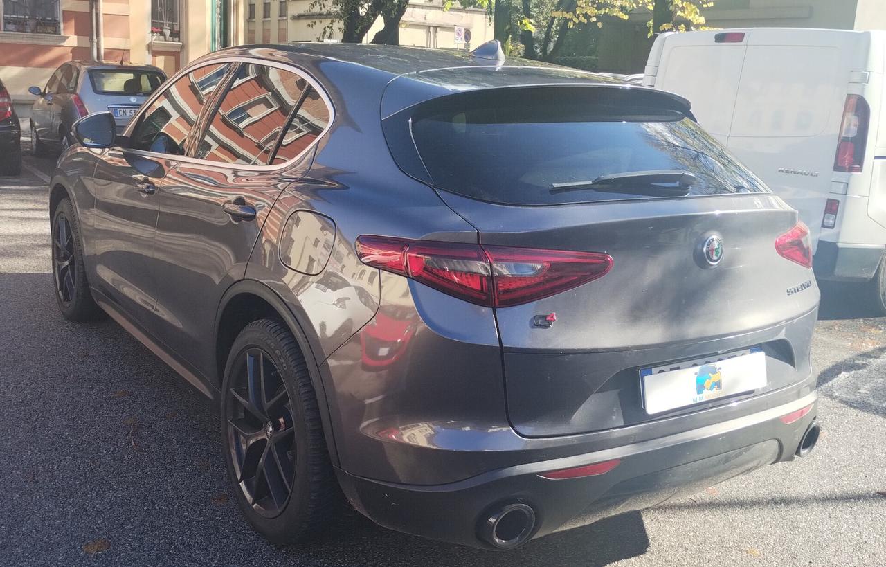 Alfa Romeo Stelvio 2.2 Turbodiesel 210 CV AT8 Q4 Super