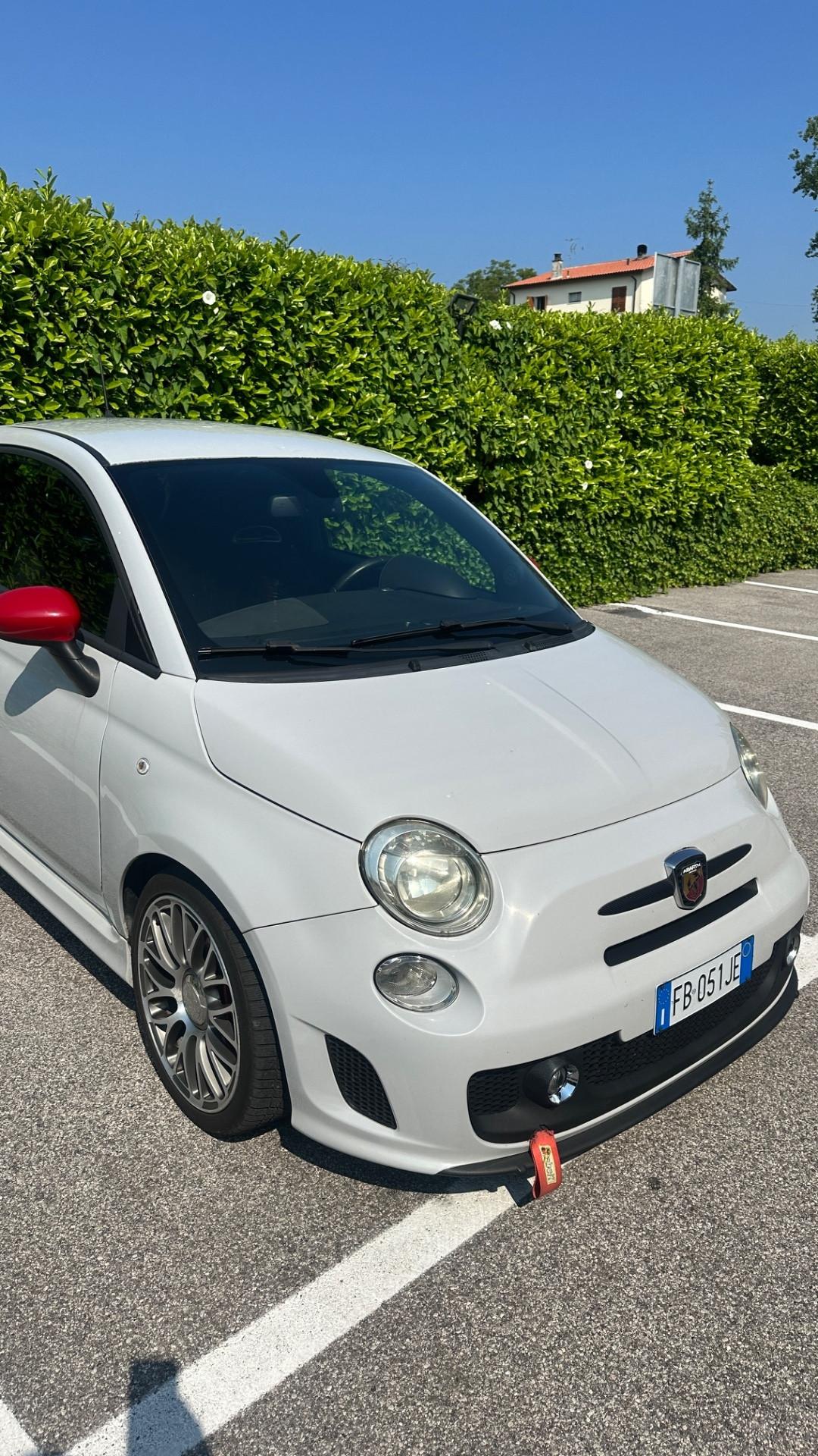 Abarth 500 1.4 Turbo T-Jet Custom