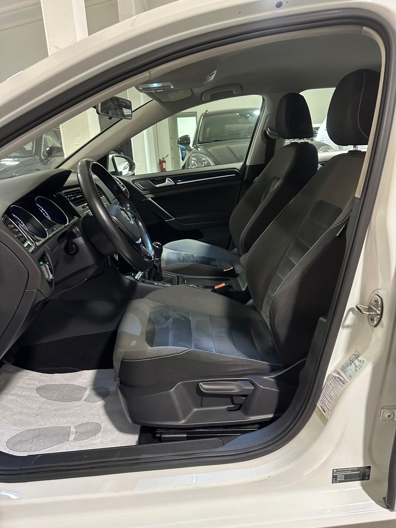 Volkswagen Golf 1.6 TDI 5p. Highline BlueMotion Technology