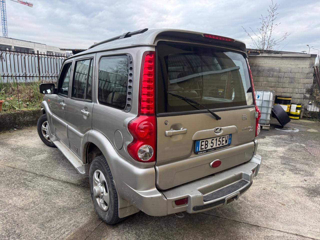 Mahindra Goa 4x4 Autocarro frizione da sostituire