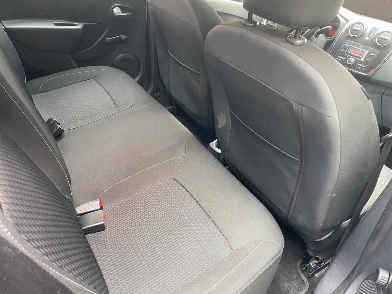 Dacia Sandero UNICO PROPRIETARIO - NEOPATENTATI