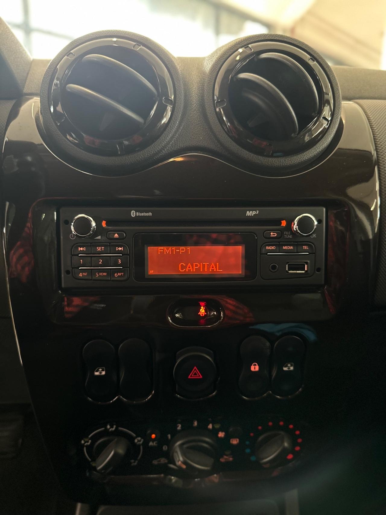 Dacia Duster 1.6 110CV 4x2 GPL Lauréate 02/2012 NEOPATENTATI