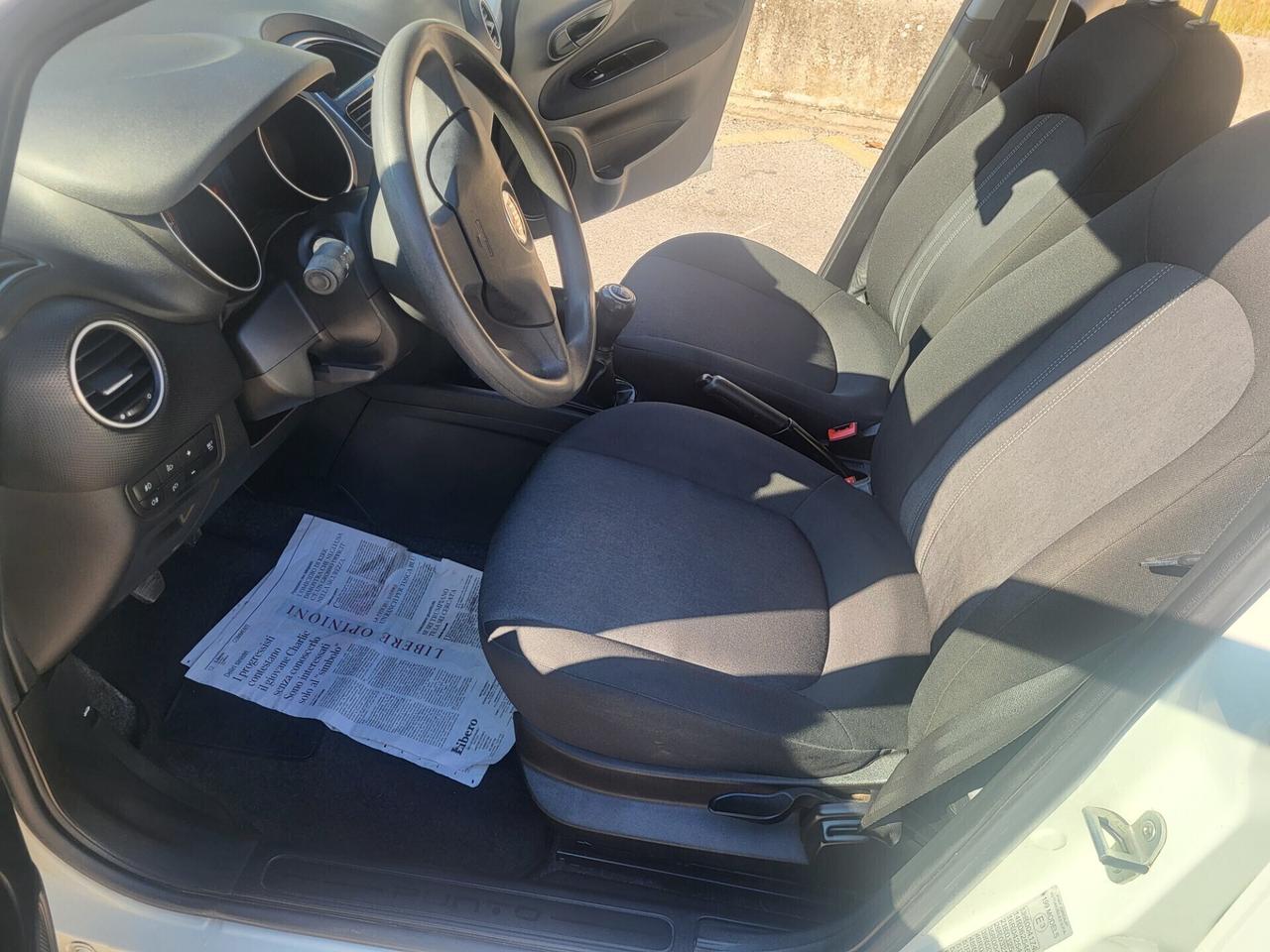 FIAT PUNTO EVO 1,3 Mjet-UNICO PROPR-4 REVISIONI