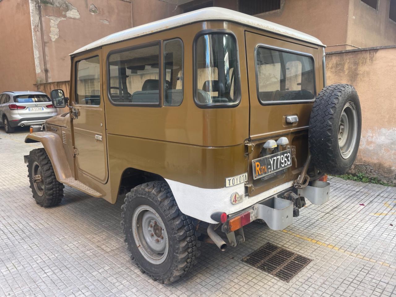 Toyota Land Cruiser BJ 42