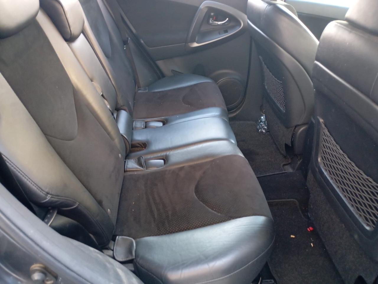 Toyota RAV 4 - 2012