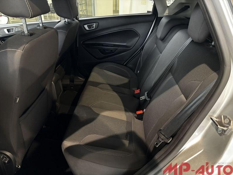Ford Fiesta 1.2 Black & White Edition tua a 181,00 al mese