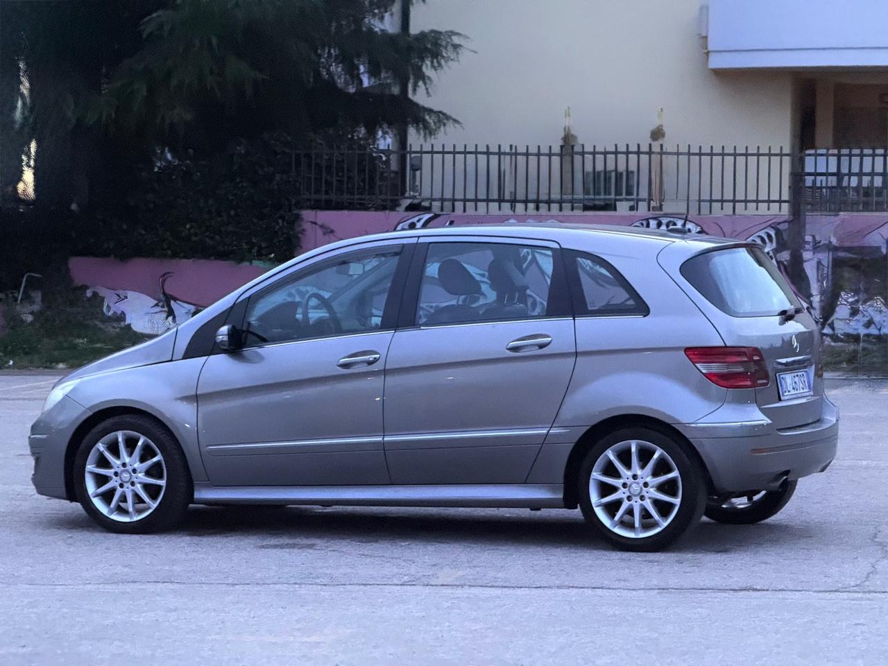 Mercedes-benz B 200 CDI